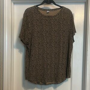 Old Navy Leopard Print Short Sleeve Tee